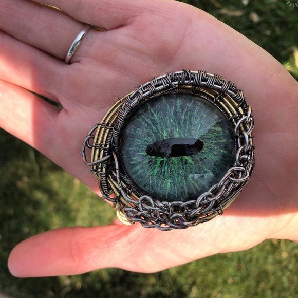 Wire Wrap Reversible Eye Pendant - Picture 7 of 7